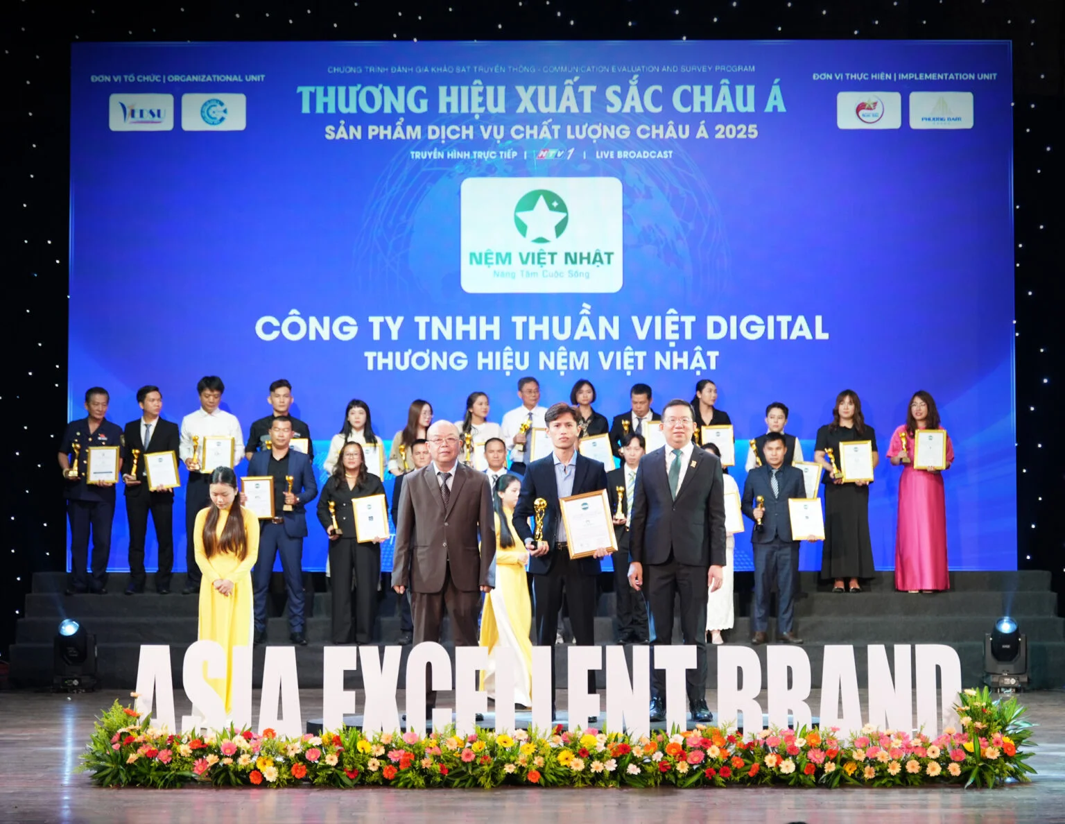 Banner di động nệm cao su Natural Việt Nhật chính hãng, chất lượng cao, giá tốt